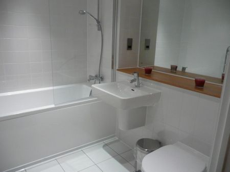 2 bedroom apartment to rent - Photo 2