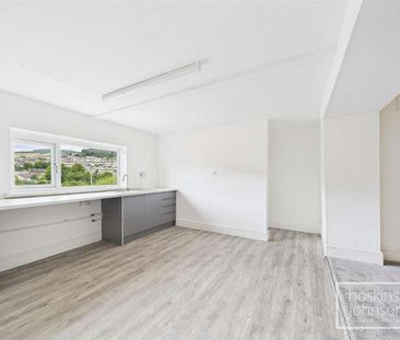 Ynyscynon Road, Tonypandy, CF40 - Photo 6