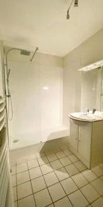 Appartement à louer 2 pièces 47m² - Photo 4