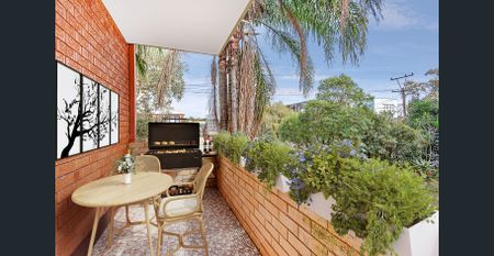 Spacious two bedder in a tranquil location - Photo 3