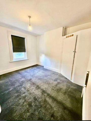 Kingswood Road, Ilford, IG3 - Photo 5