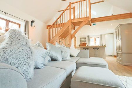 1 Bedroom Home – Medium Let - Photo 5