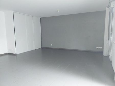 Location Appartement 4 Pièces 77 m² - Photo 4