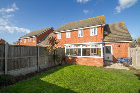 3 bedroom semi-detached house to rent - Photo 3