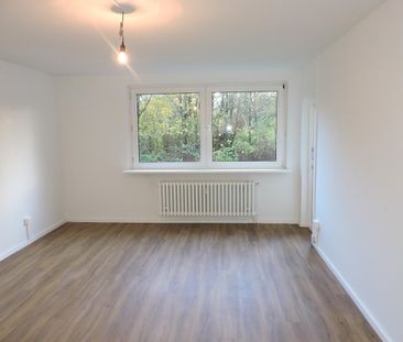 Wie für uns gemacht! Renovierte drei Zimmer Wohnung zum 16.12.2024 ... - Photo 1