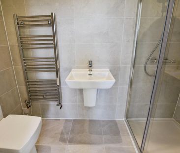 3 bedroom House To Let - Photo 5