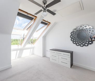 3 bedroom House To Let - Photo 4