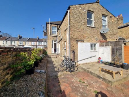 Studio to rent - Photo 4