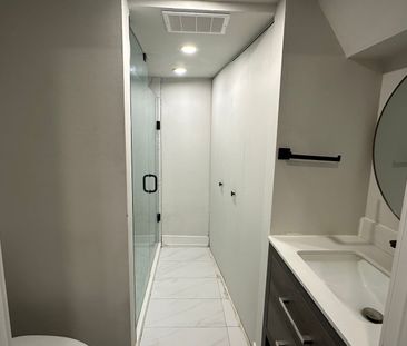 For Lease - 139 Maurice Court Unit# Lower Level, Newmarket, Ontario - Photo 6