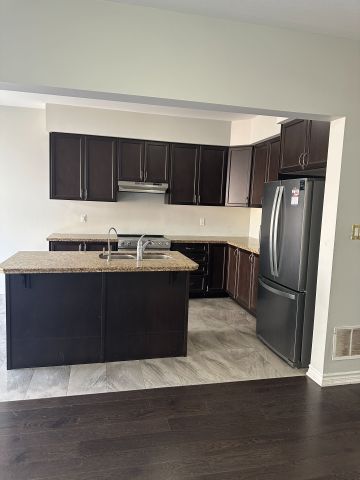 For Lease - 5 Hines Street, Brampton, Ontario - Photo 3