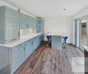 3 bedroom semi-detached house to rent - Photo 6