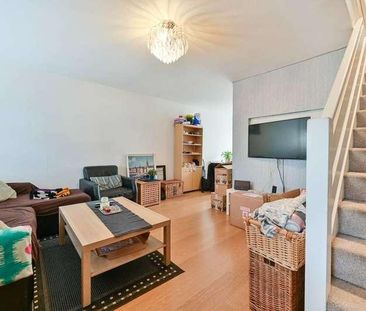 Ashton Close, West Sutton, SM1 - Photo 1