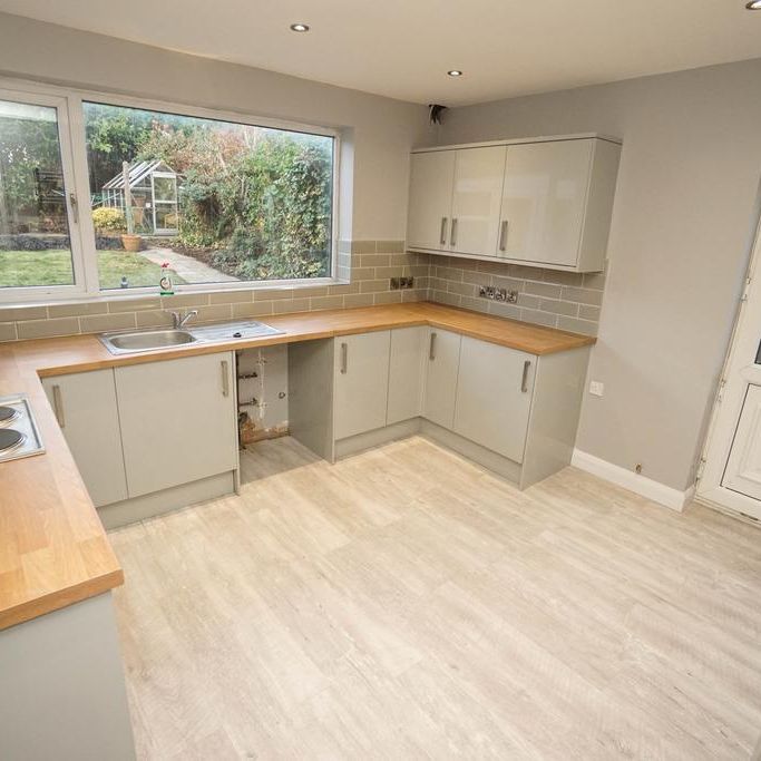 4 bedroom detached house to rent - Photo 1