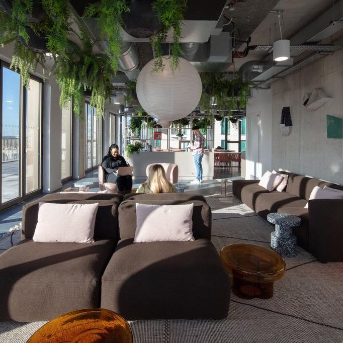 Studio to rent - Photo 1