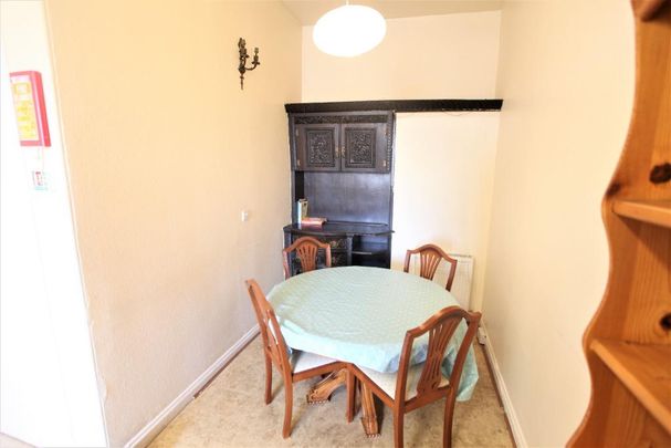 4 bedroom flat to rent - Photo 1