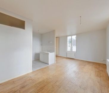 Location Appartement 1 pièce 31m² CHATELLERAULT 86100 - Photo 3