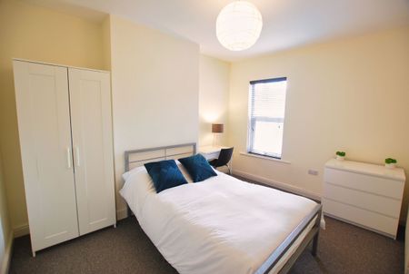 3 bedroom house share to rent - Photo 2