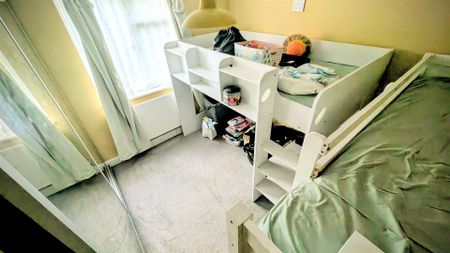 Priory Avenue, High Wycombe - Photo 4