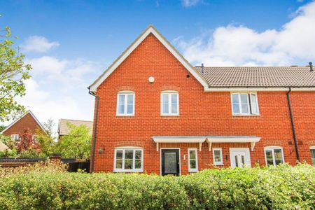 3 bedroom terraced house to rent - Photo 2