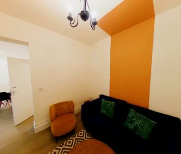5 Bedroom House - Photo 6