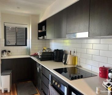 Semi Furnished 1 bedroom apartment - Photo 5