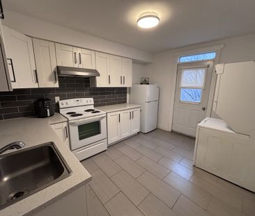 Superbe 3 1/2 à Côté Du Métro Jean-Talon - Photo 1