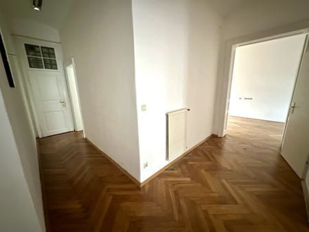 Ideal geschnittene 3- Zimmer-Altbauwohnung mit Balkon nahe des Jakominiplatzes und des Augartens in Grazer Bezirk Jakomini – Provisionsfrei! - Foto 4
