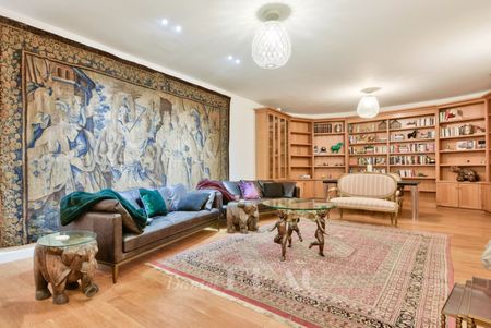 Appartement • Elysées-Madeleine - Photo 2