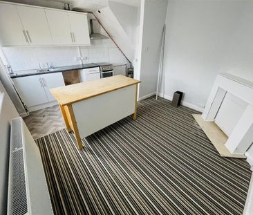 2 bedroom terraced house to rent - Photo 5