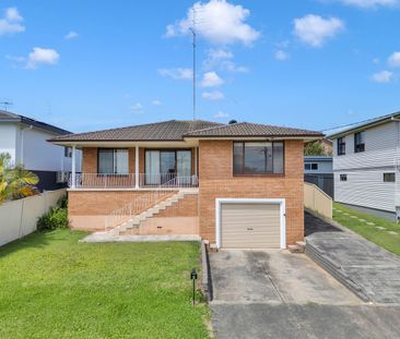 8 Hillcrest Avenue, Bateau Bay, NSW 2261 - Photo 4