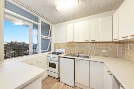 14/2-4 East Crescent St, Mcmahons Point, NSW 2060 - Photo 4