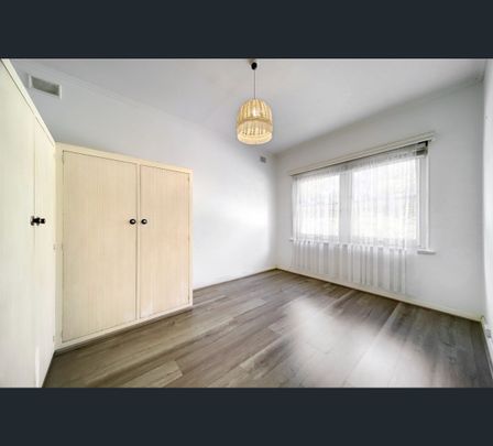 36 Minchinbury Terrace, Marion, SA 5043 - Photo 1