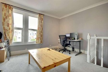 Devonshire Avenue, Southsea, PO4 - Photo 3