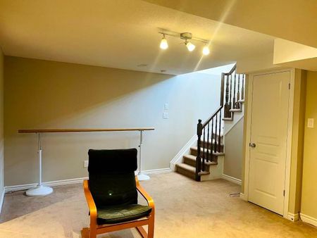 For Lease - 245 Badgeley Circle, Kanata, Ontario - Photo 4