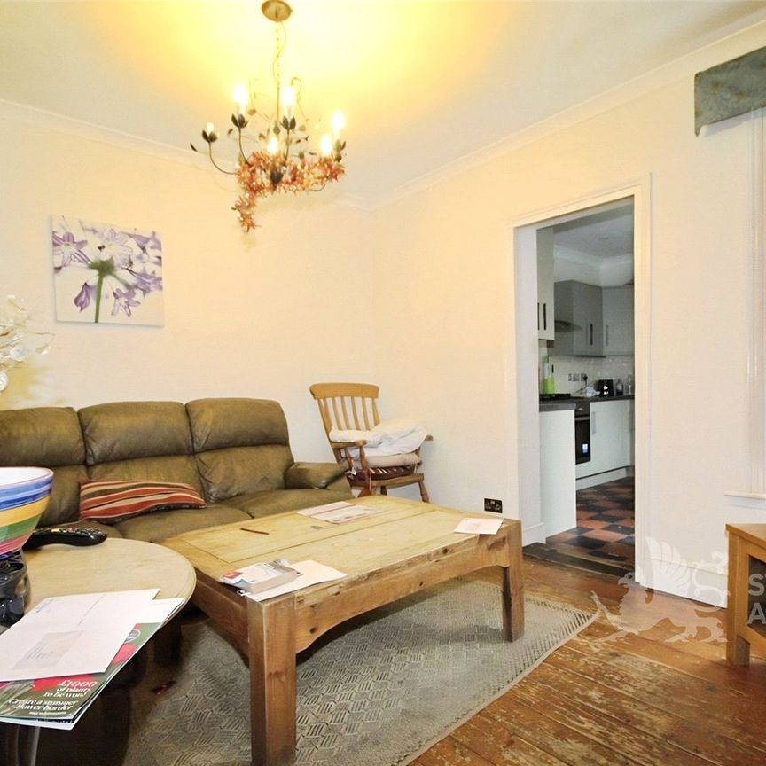 Guildford Park Road, Guildford, GU2 7NA - Photo 1