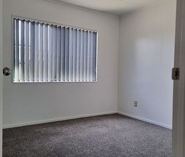 Charming Fully Fenced 3 bedroom home for rent! - Photo 5