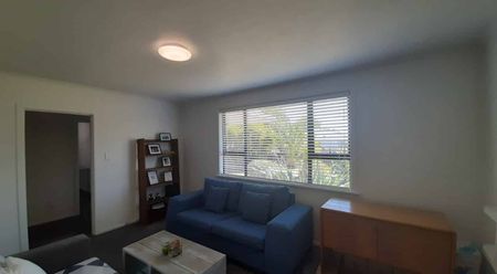 Lovely Family home - Photo 2