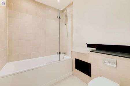 2 Bedroom 2 Bathroom Flat 15 Room B - Photo 4