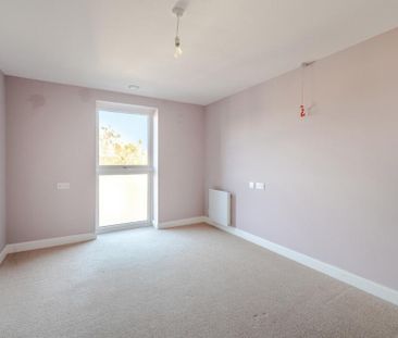 2 bedroom retirement property to rent - Photo 1