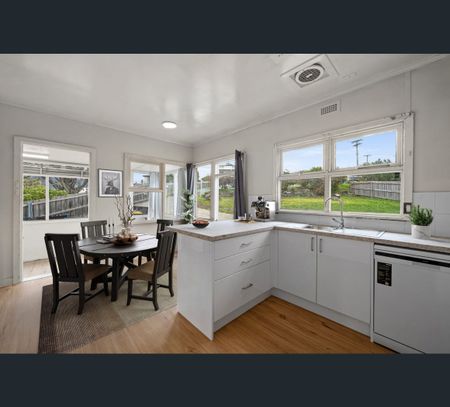 19 Chestnut Ave, Lutana, Tas 7009 - Photo 4
