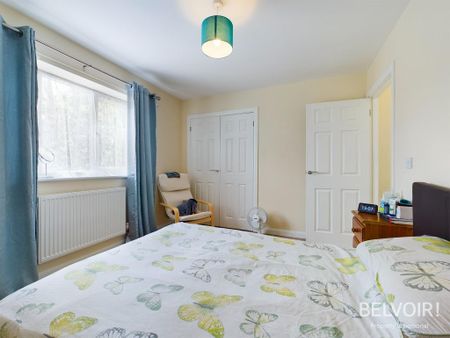 3 bedroom end of terrace house to rent - Photo 2