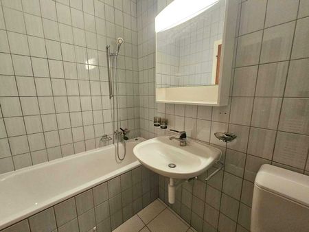 2.5 Zimmer, 1. Stock - Photo 4