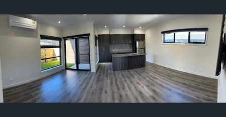 BRAND NEW GROUND FLOOR TOWNHOUSE FOR RENT IN HAMPTON PARK - $550/WEEK (BILLS INCLUDED) - Photo 4