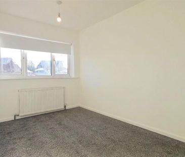 3 bedroom detached house to rent - Photo 4