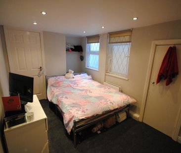 5 bedroom house to rent - Photo 2