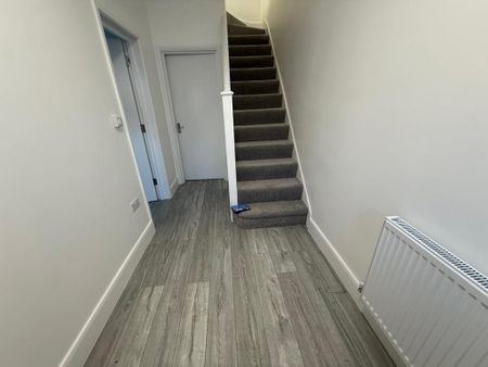 5 bedroom house to rent - Photo 2