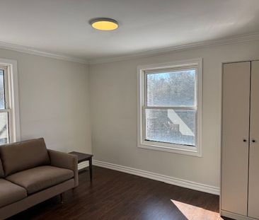 For Lease - 39 Milne Lane, East Gwillimbury, Ontario - Photo 4