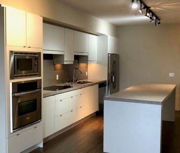 Venu Living at its finest – 1 bedroom plus den - Photo 5