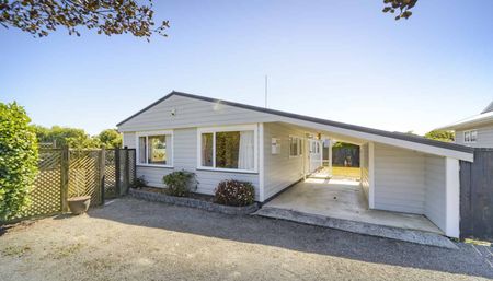 THREE BEDROOMS - CLOVERLEA - Photo 5