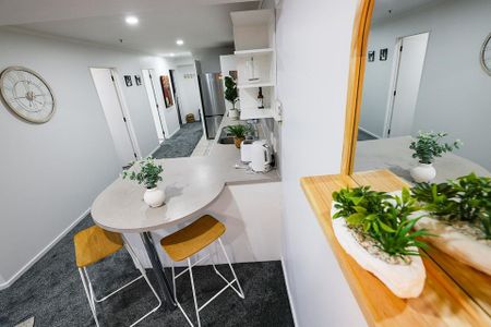 Beautiful Fully Furnished 2 Bedroom Apartment - Photo 3